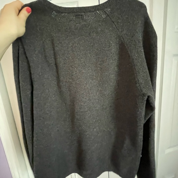 Gap Sweater - Picture 3 of 5